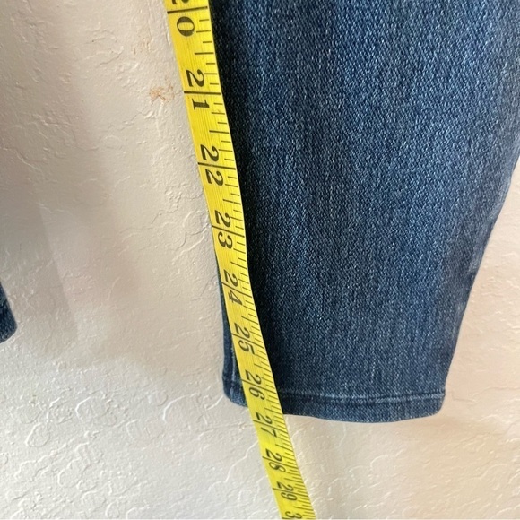 SPANX Jegging Pull On Jeans Size Medium Medium Wash - Picture 3 of 12